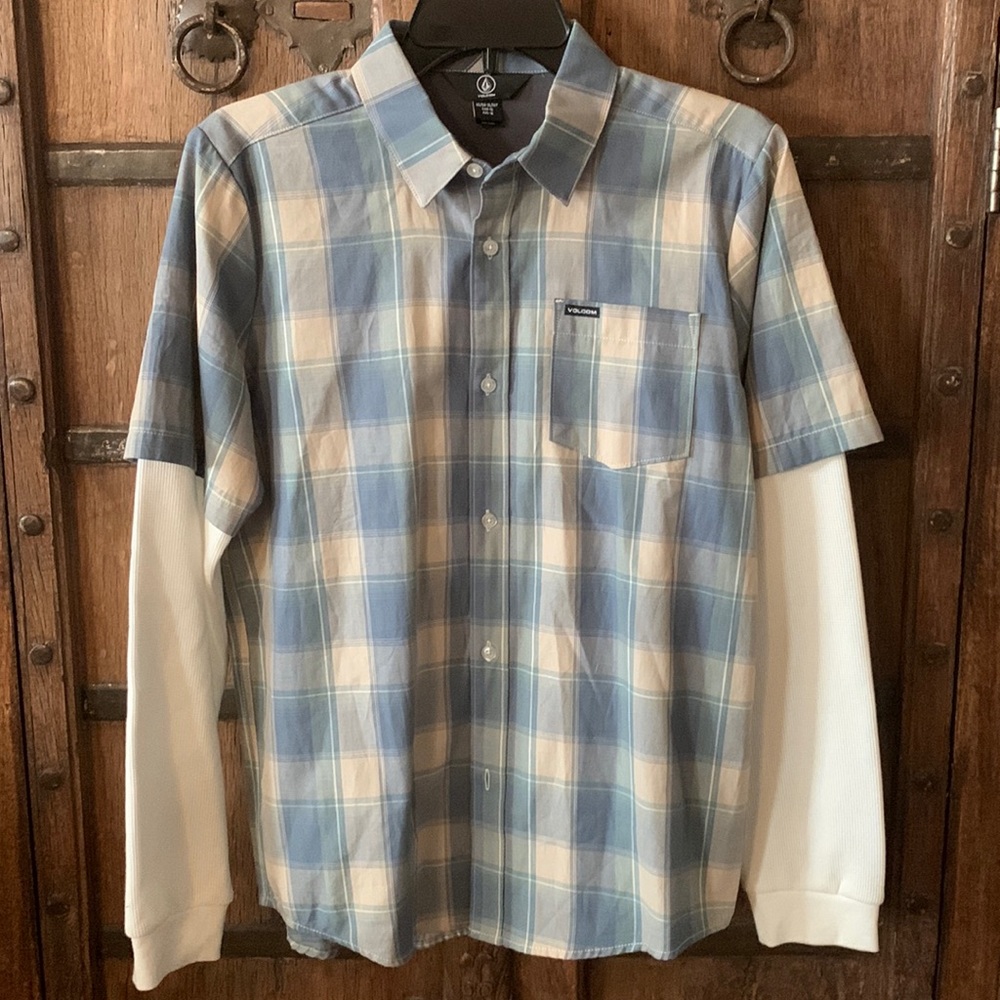 Boy’s Volcom Button-up Shirt with Thermal Sleeves